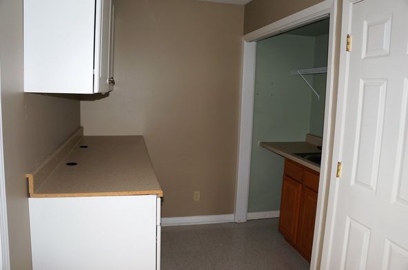 3032 Ridgelake Dr., Suites 201